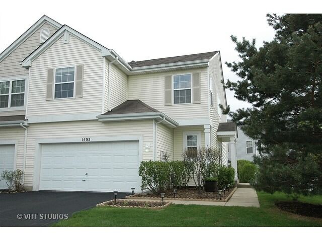 Property Photo: 1505 Meadowsedge Lane IL 60110
