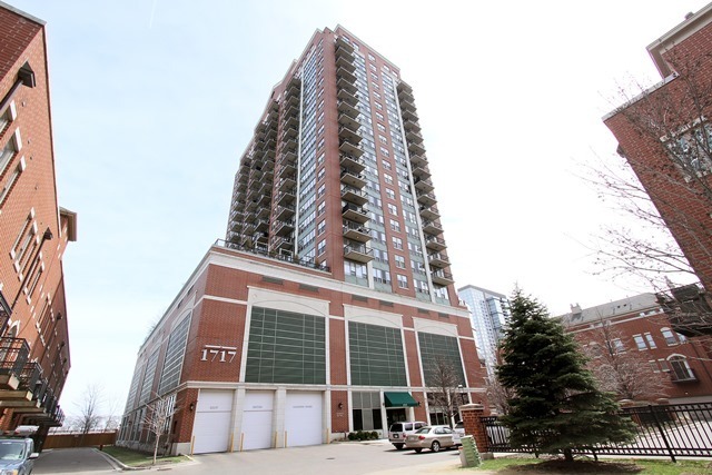 Property Photo: 1717 S Prairie Avenue 2105 IL 60616