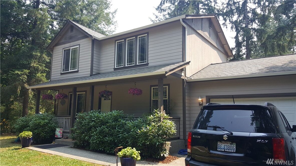 Property Photo: 17015 Arborvitae Ct SE WA 98597
