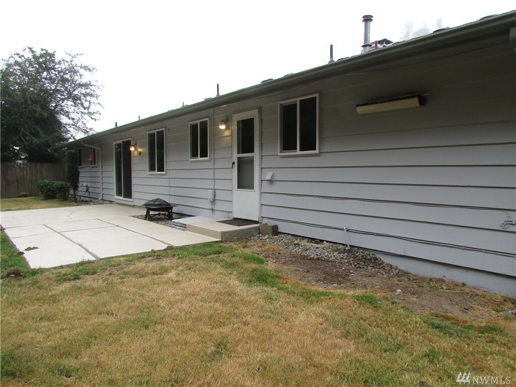 Property Photo: 6849 E Grandview St WA 98404