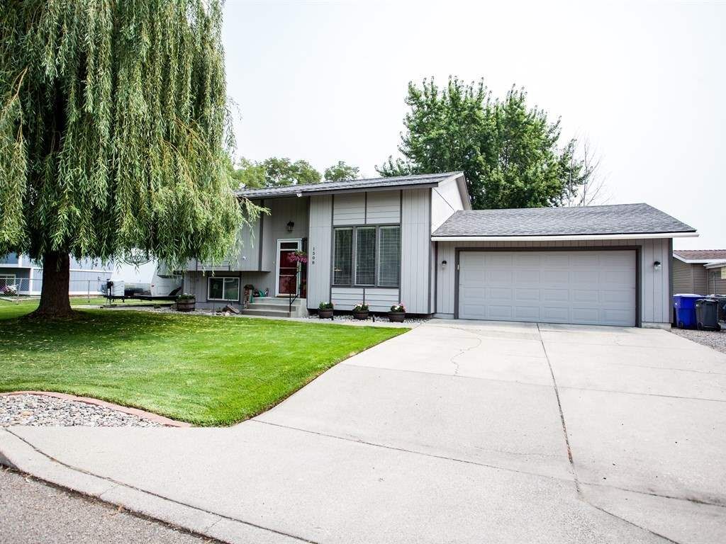 Property Photo: 1508 N Arc St WA 99016