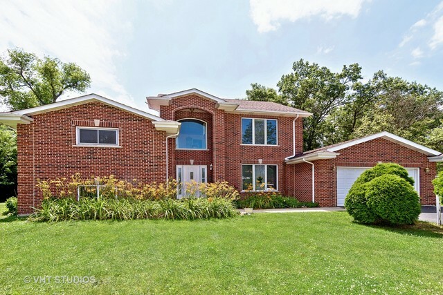 Property Photo:  3540 Carol Lane  IL 60062 