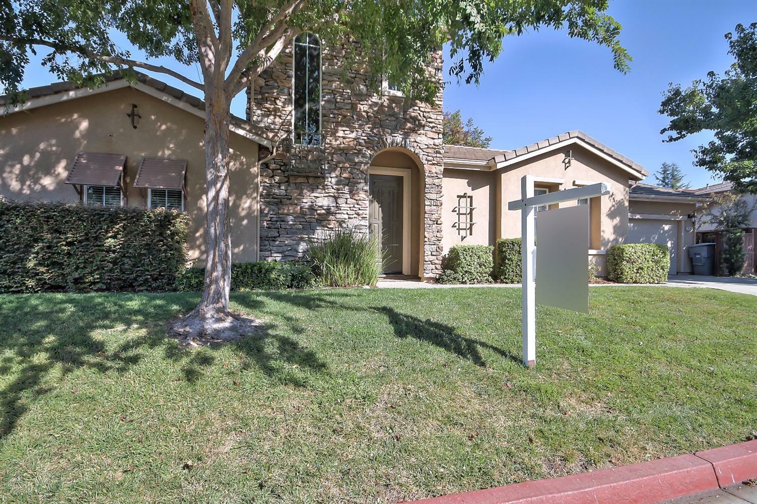 Property Photo: 2143 Sterling Drive 11 CA 95765