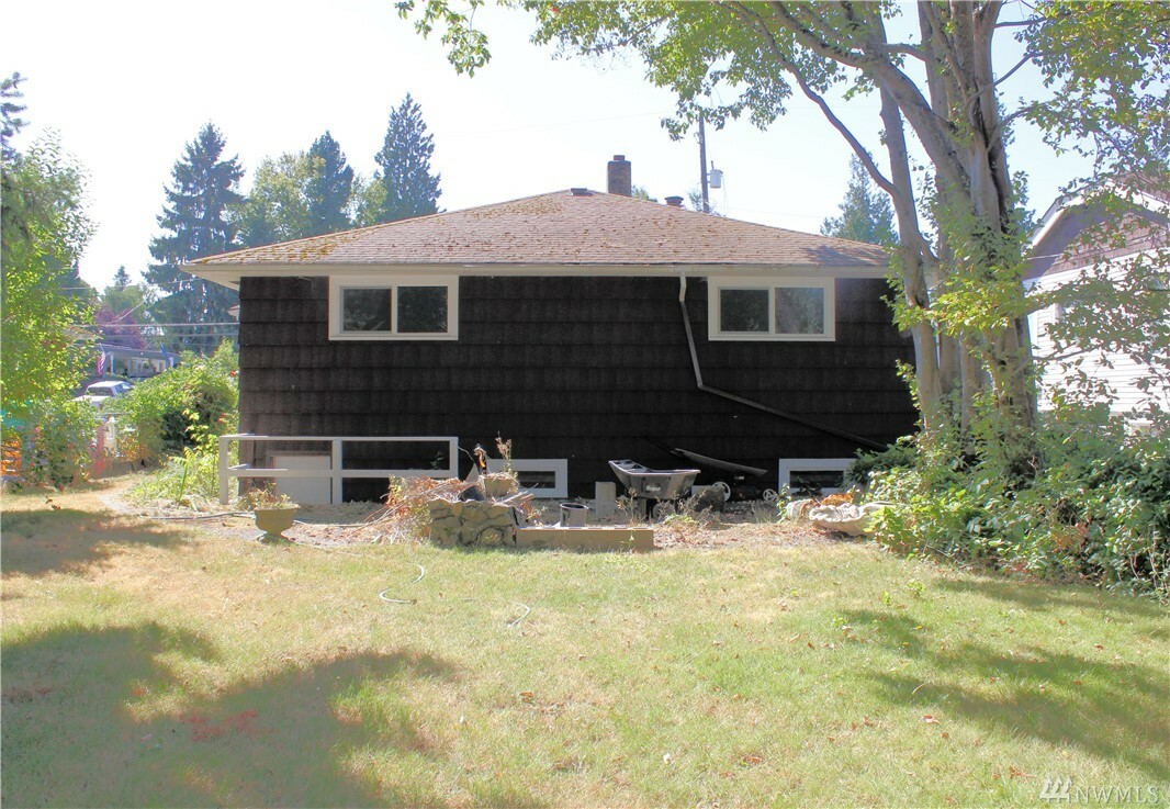 Property Photo:  10834 4th Ave S  WA 98168 