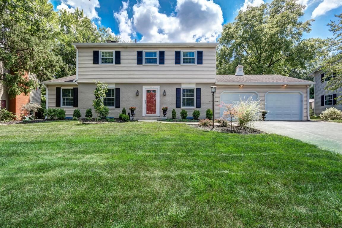 Property Photo: 979 Greenridge Road OH 43235