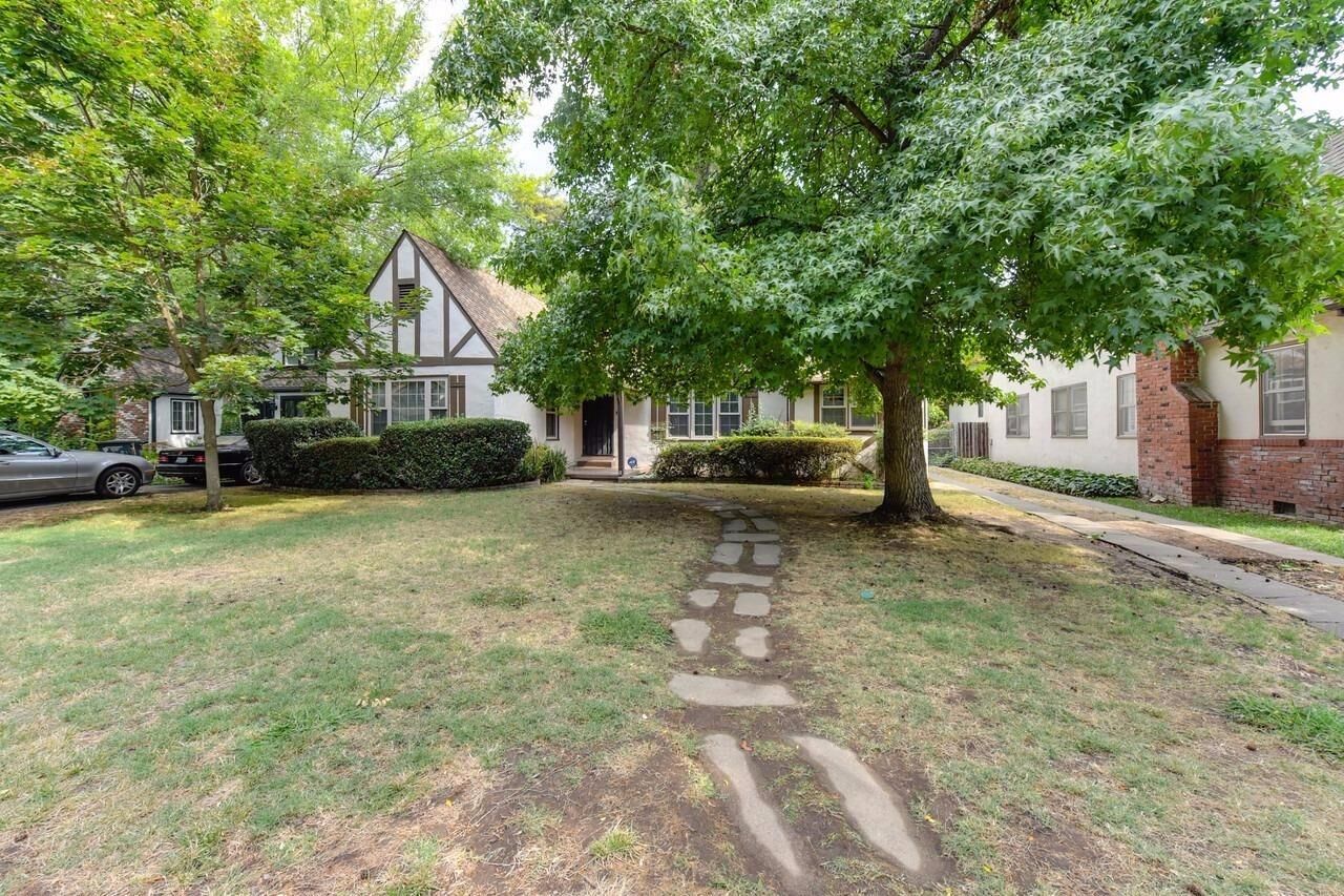 Property Photo: 1179 Perkins Way CA 95818