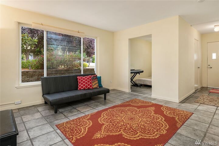 Property Photo: 4707 40th Ave NE 4737 WA 98105