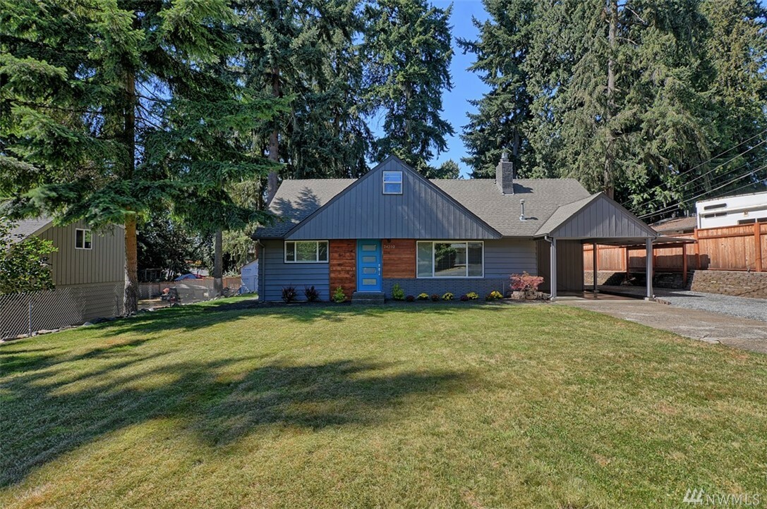 Property Photo:  24202 3rd Place W  WA 98021 