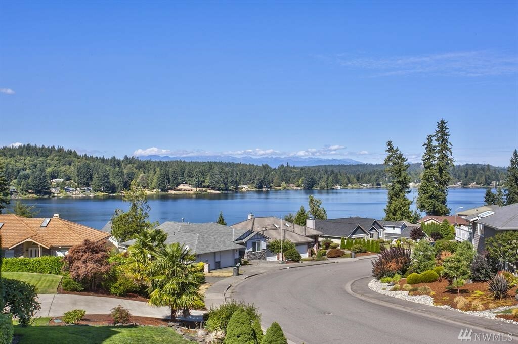 Property Photo:  6080 Osprey Cir  WA 98312 