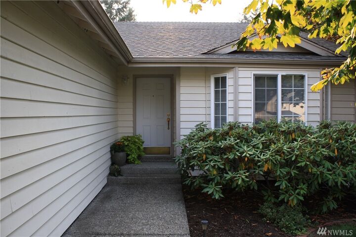 Property Photo: 25845 201st Ave SE WA 98042