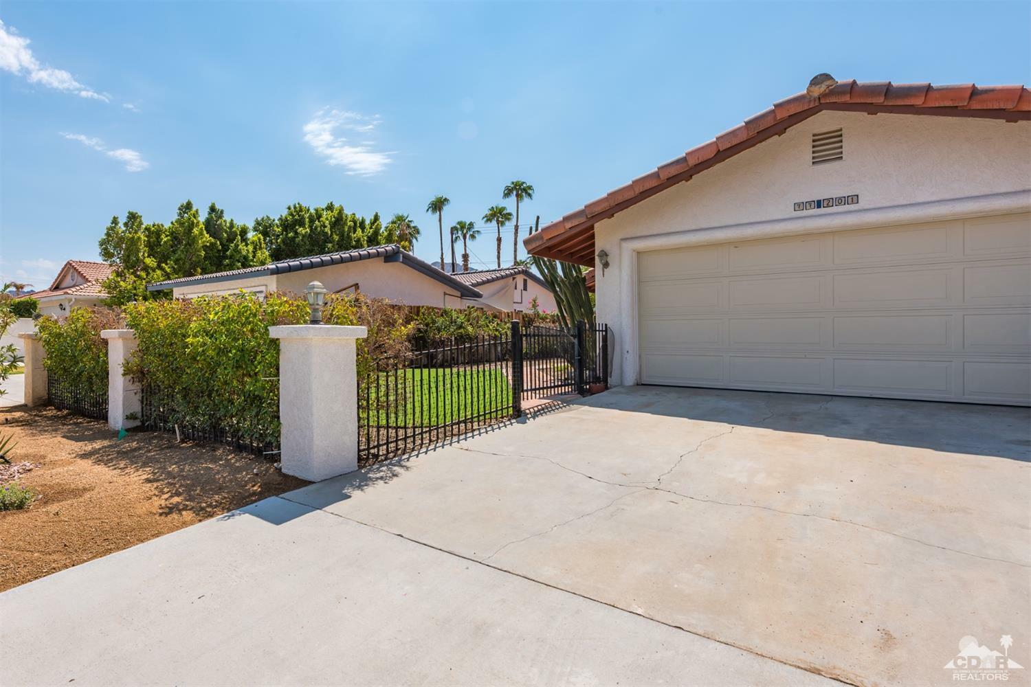 Property Photo:  77201 Calle Sonora  CA 92253 