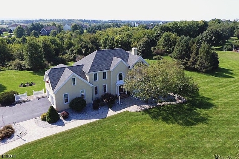 Property Photo: 29 Everitts Rd NJ 08551