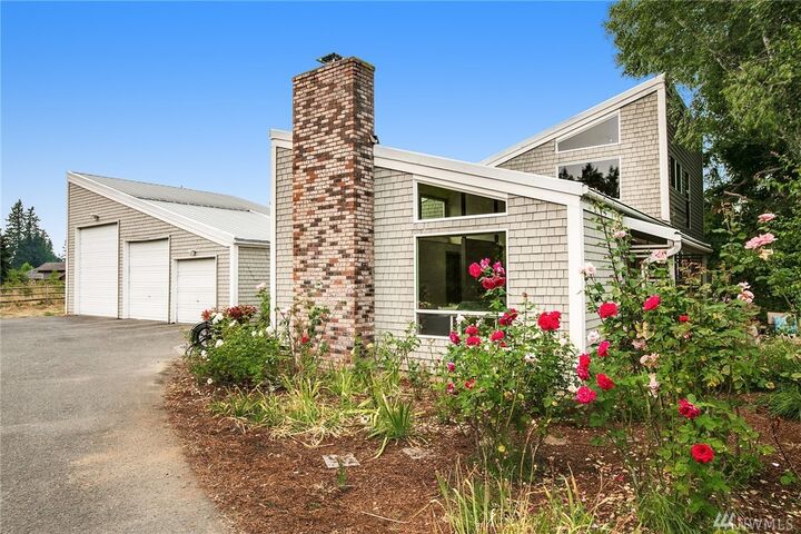 20606 SE 34th St  Sammamish WA 98075 photo