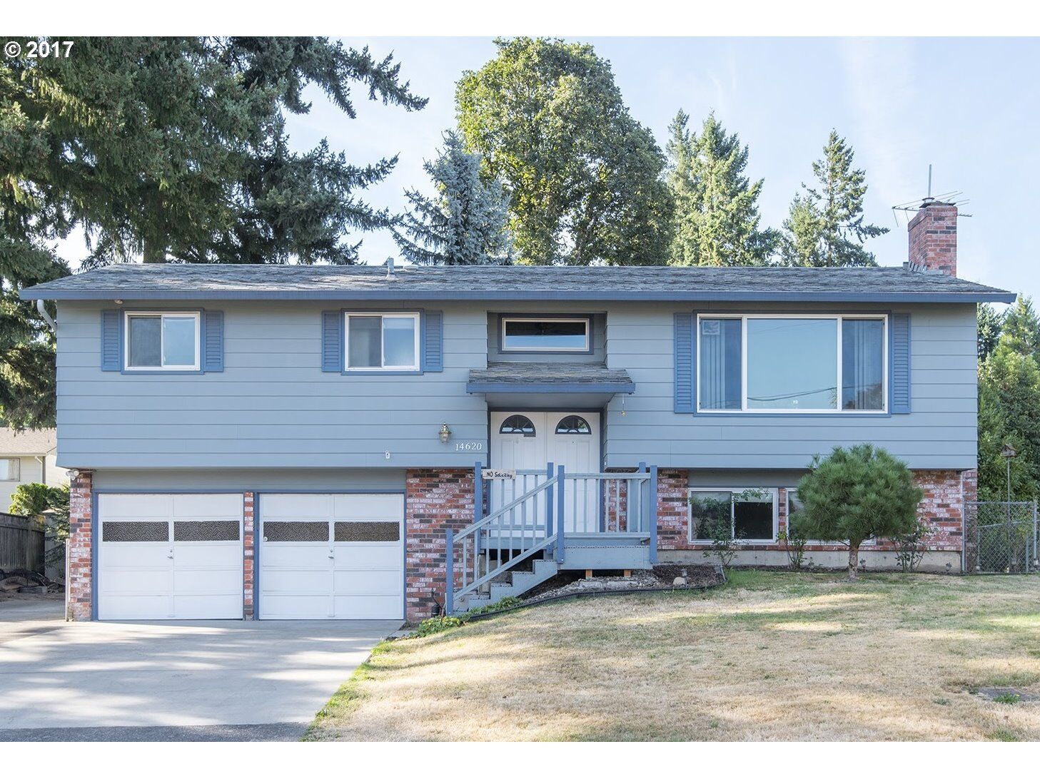 Property Photo: 14620 NE Broadway OR 97230