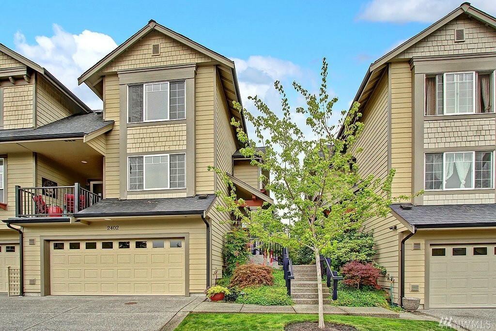 Property Photo:  13824 N Creek Dr 2402  WA 98012 