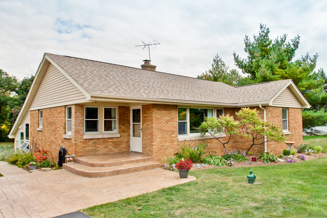 Property Photo:  99 Long Avenue  IL 60193 