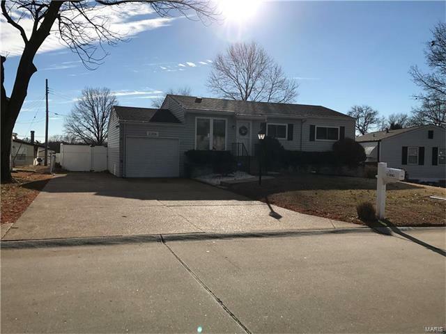Property Photo: 2306 Birch Drive 63125