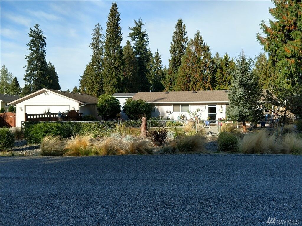 Property Photo: 9401 210th Avenue E WA 98391