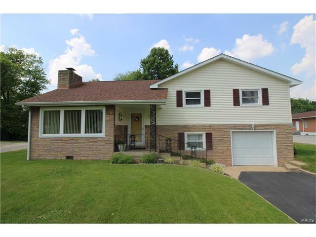 Property Photo: 409 Eiler Road IL 62223