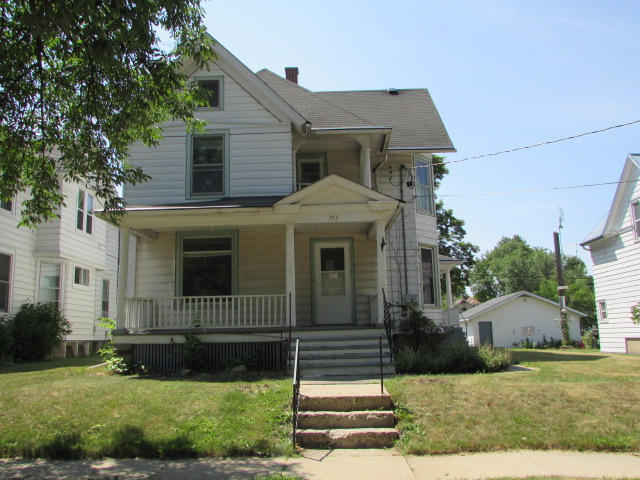 Property Photo:  
