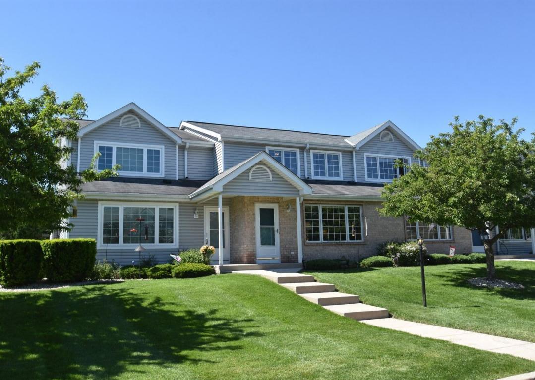 Property Photo: 10153 W Whitnall Edge Dr H WI 53132-2810