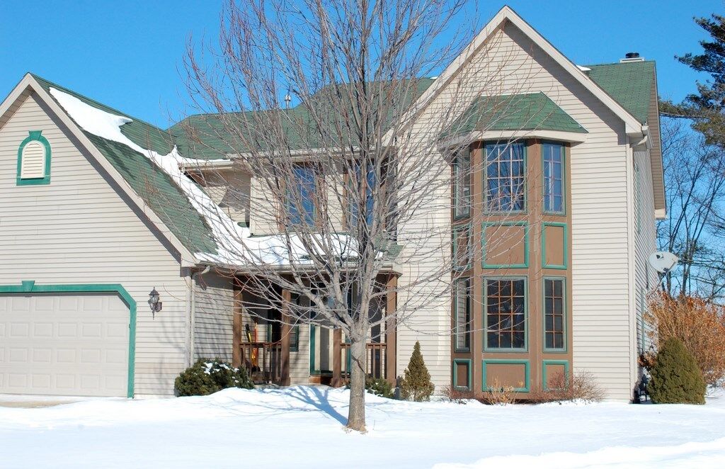 Property Photo: 6516 Spring Hill Dr WI 53406-2647