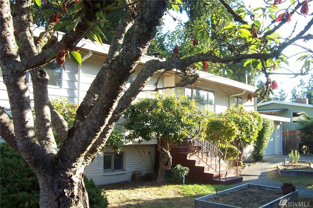 Property Photo:  110 NW 200 St  WA 98177 