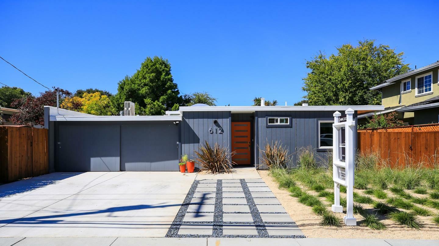 Property Photo:  612 Maybell Avenue  CA 94306 