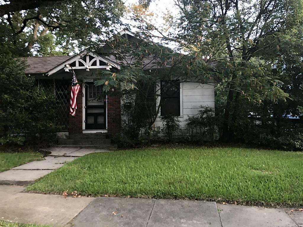 Property Photo: 604 Merrill Street TX 77009