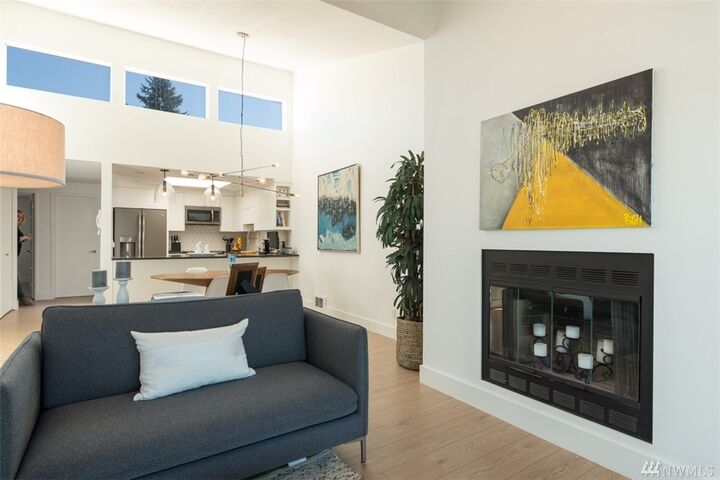 Property Photo:  6920 California Ave SW 44  WA 98136 