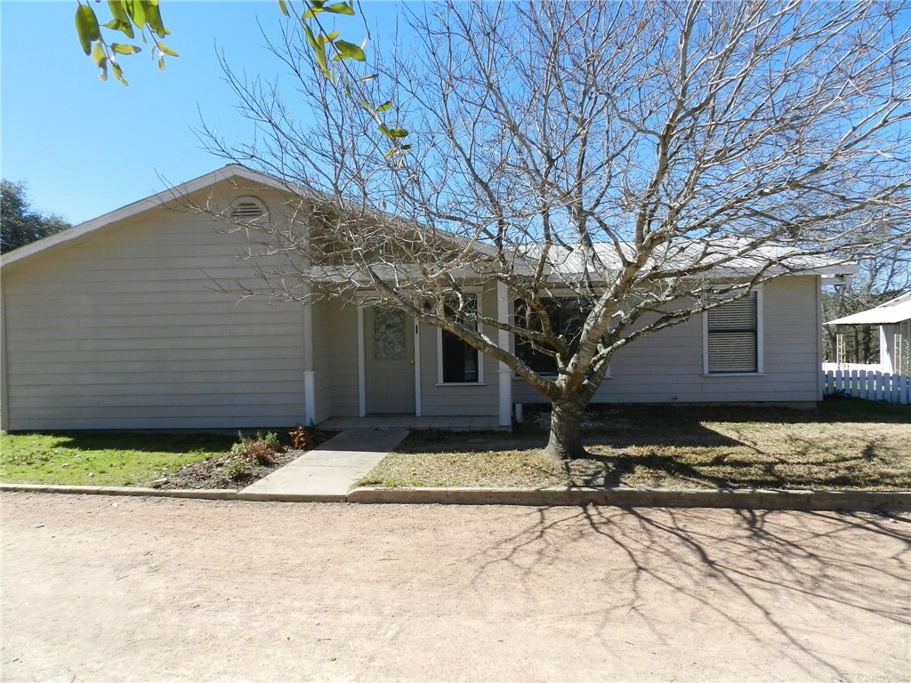 Property Photo:  113 Powderhorn Road  TX 78633 