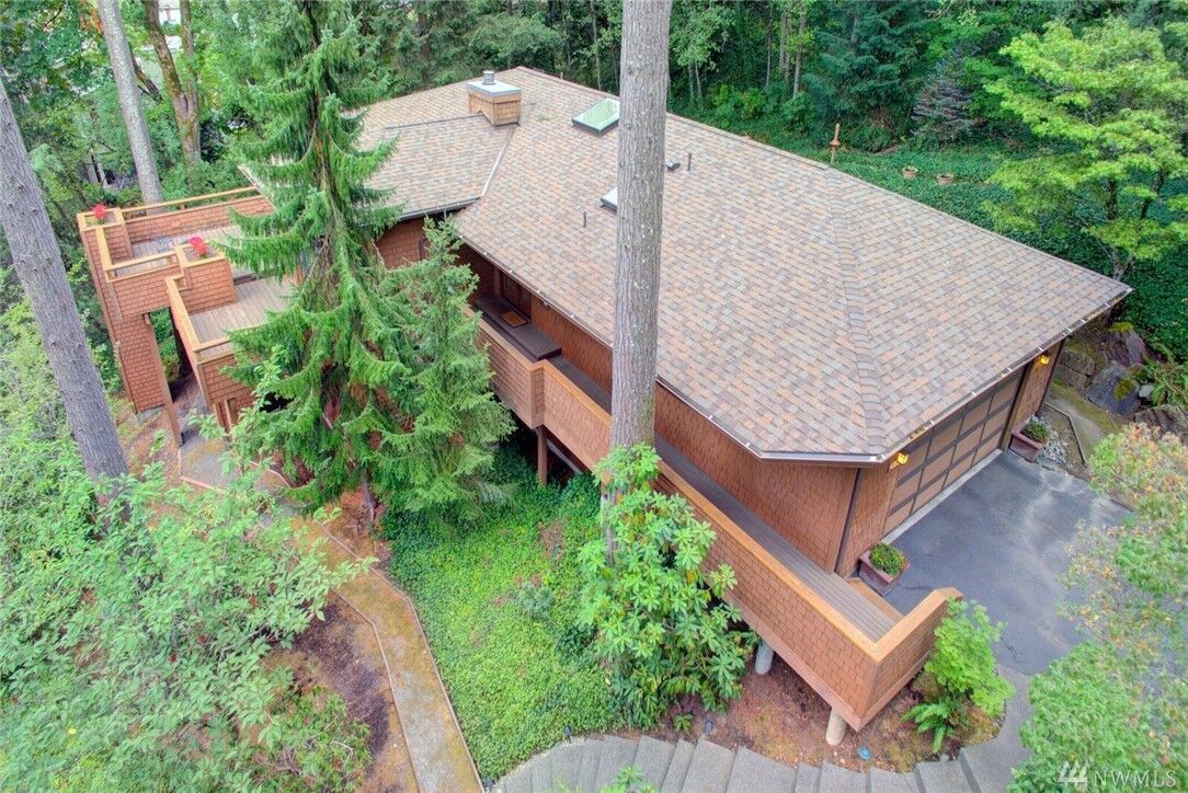 Property Photo: 14317 SE 49th Street WA 98006