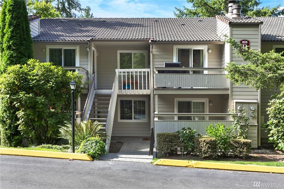 Property Photo: 14200 NE 171st Street B203 WA 98072