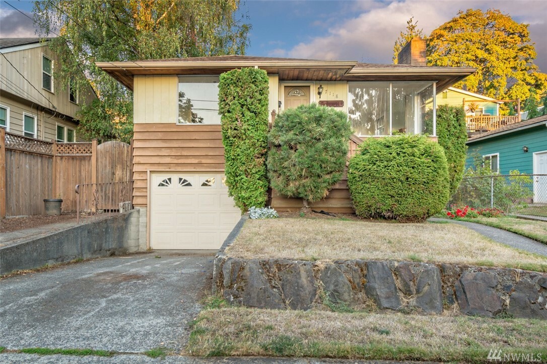 Property Photo: 7118 44th Ave SW WA 98136