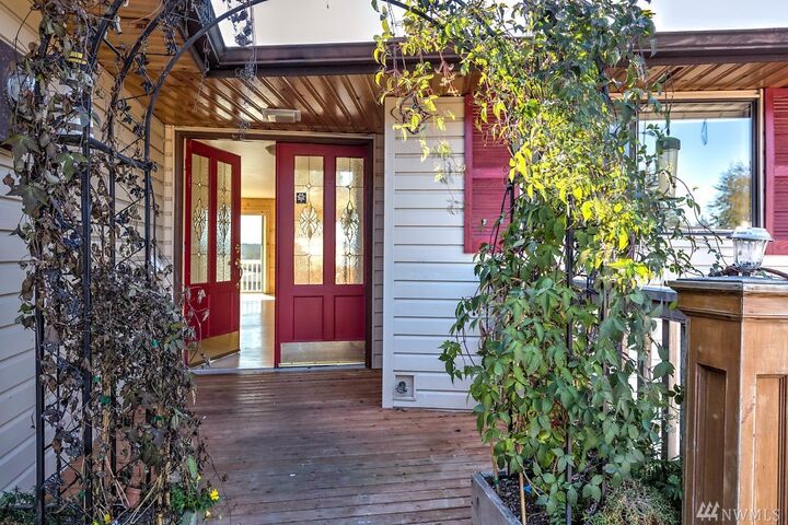 Property Photo:  2288 Bernard Wy  WA 98277 