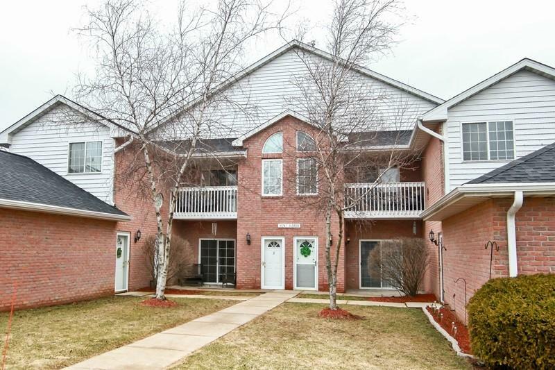Property Photo: W241n2559 E Parkway Meadow Cir 3 WI 53072
