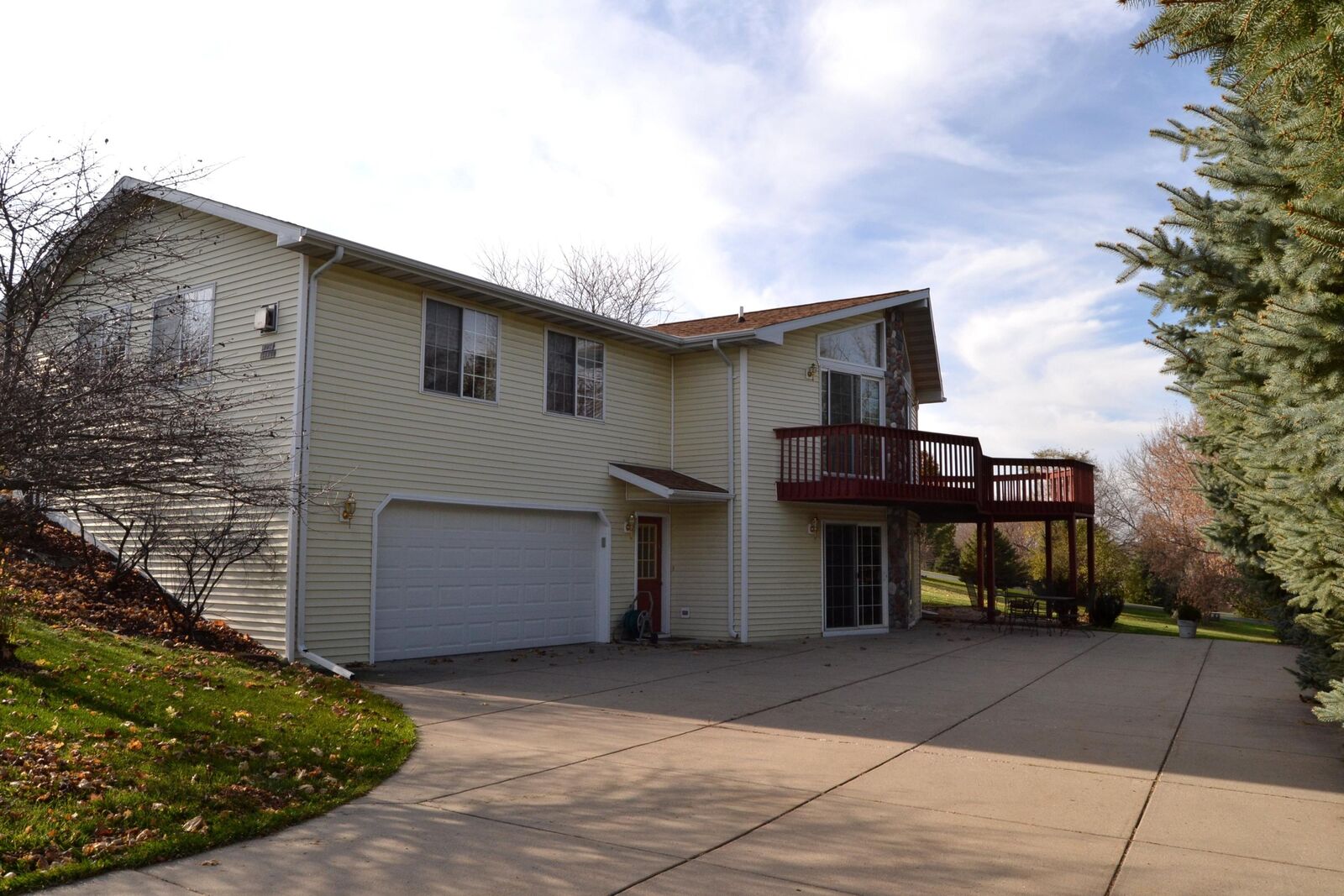 Property Photo:  W254n4957 McKerrow Dr  WI 53072 