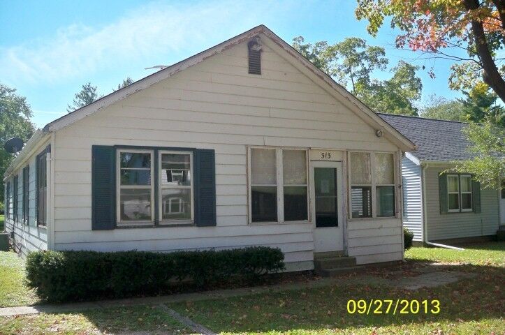 Property Photo: 313 Schroeder Ave WI 53115