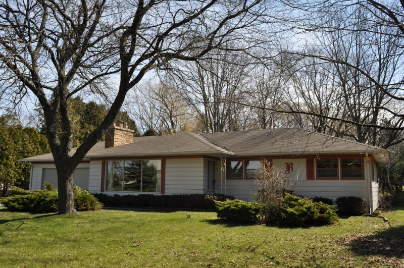 Property Photo:  10542 N Lake Shore Dr  WI 53092 