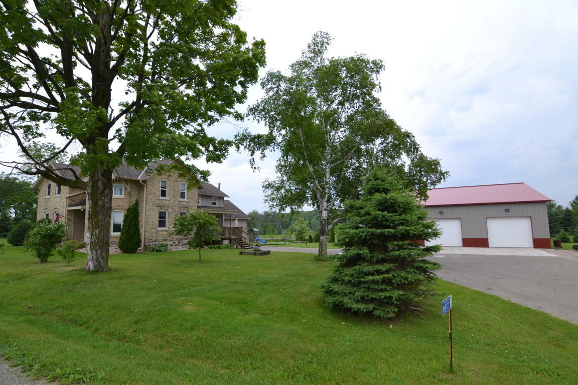 Property Photo:  N5177 County Road D  WI 53137 