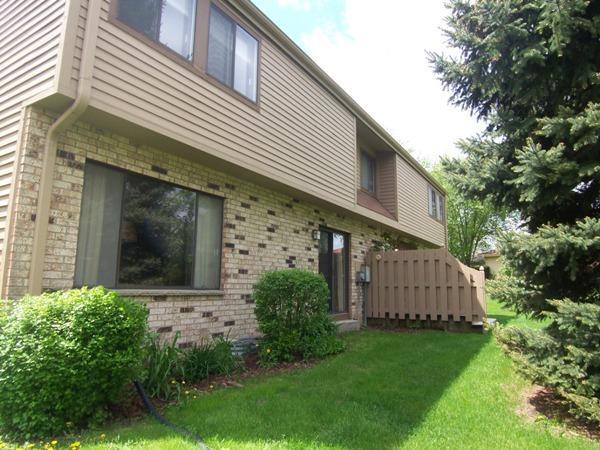Property Photo:  11017 N Elder Tree Ct  WI 53092-4329 