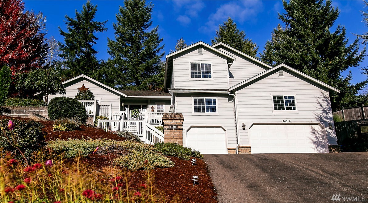 Property Photo:  14310 Woodland Ave E  WA 98373 