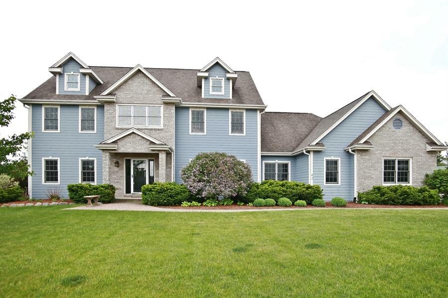 Property Photo: 38953 Forest Run WI 53066-9130