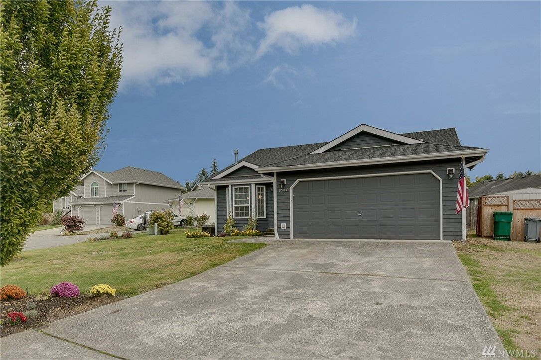 Property Photo: 9507 53rd Ave NE WA 98270