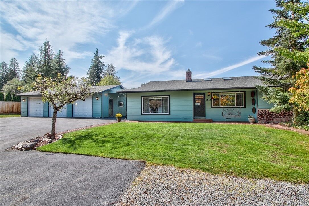 Property Photo: 2511 E Fir St WA 98273