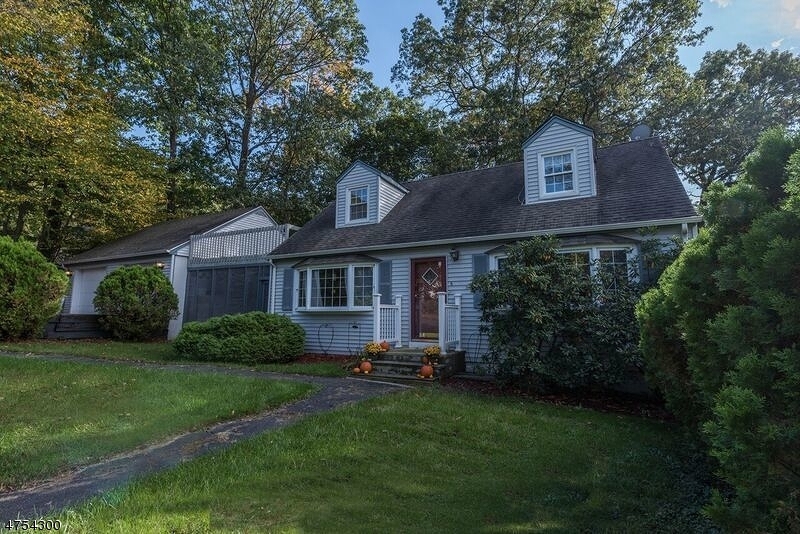 Property Photo:  6 Reed Rd  NJ 07850 