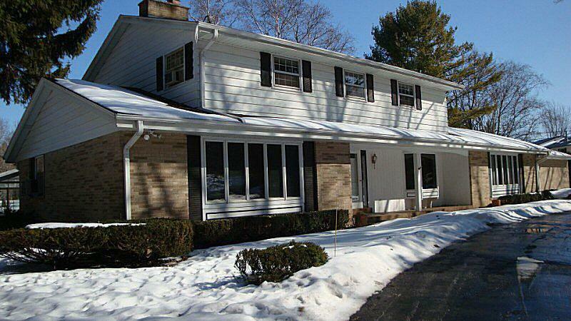 Property Photo: W53n934 Hawthorne Ln WI 53012