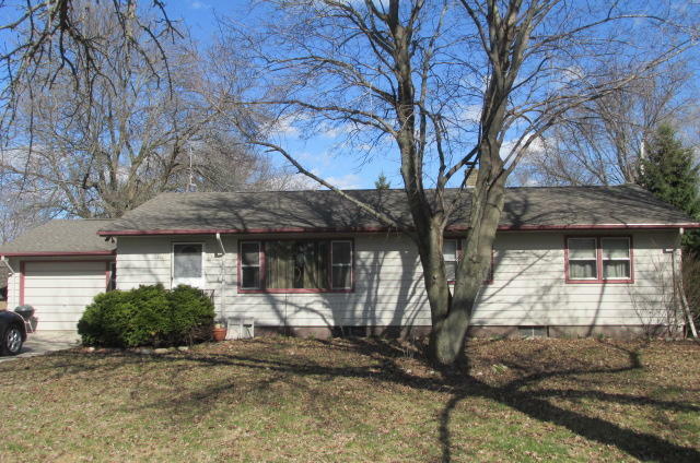 Property Photo:  3348 N Silver Lake Dr  WI 53066-4768 