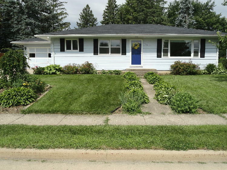 Property Photo:  729 Elm St  WI 53551-1105 