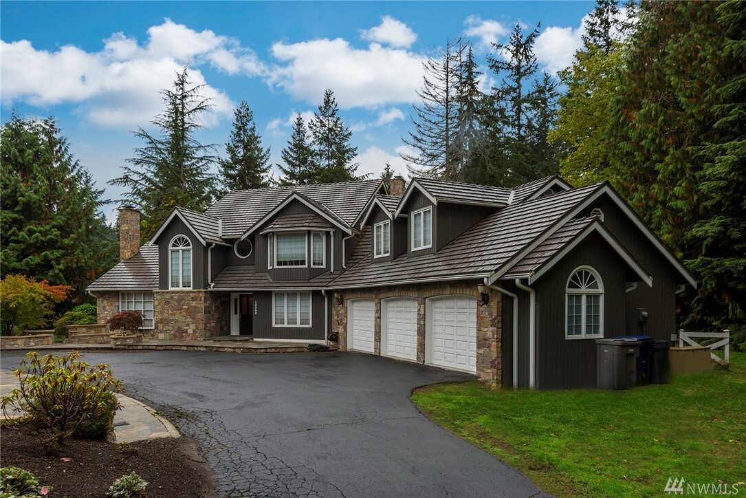 Property Photo: 15309 185th Ave NE WA 98072